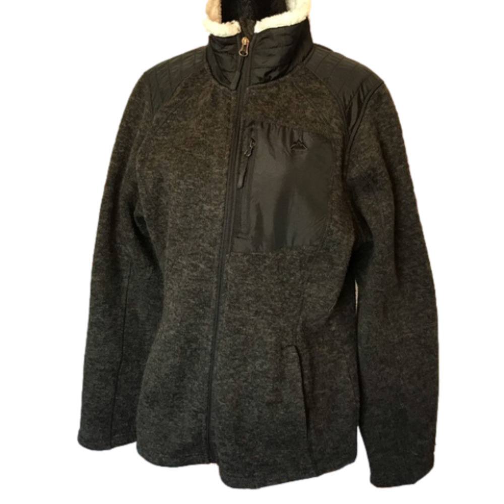 𝅺SNOZU fleece fuzzy jacket. Women’s size XL. Charcoal grey with white collar.
